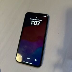 iPhone XR with case!!